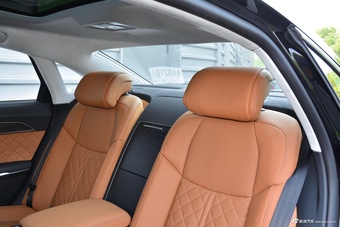 2022款奥迪A8L Horch创始人版 经典型