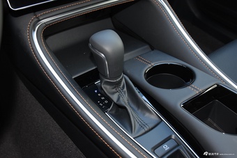 2024款亚洲龙 双擎 2.0L 臻选版