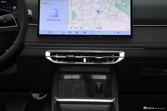 2025款哪吒X 500 Plus