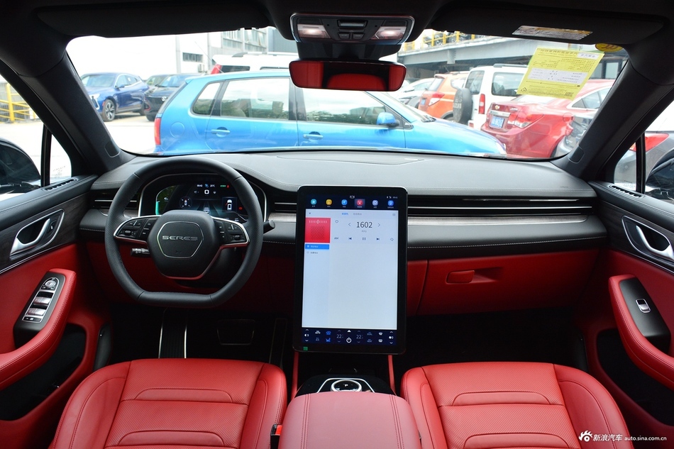 2021款赛力斯SF5 四驱华为智选版