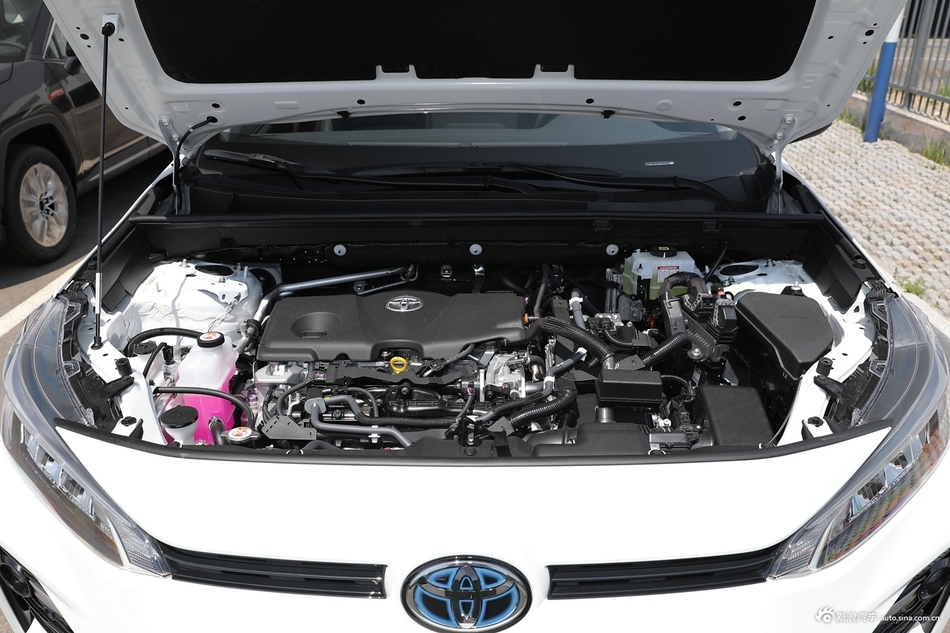 2021款威兰达双擎2.5L E-CVT两驱豪华版 