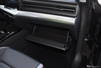 2025款凌渡L 280TSI DSG炫辣版