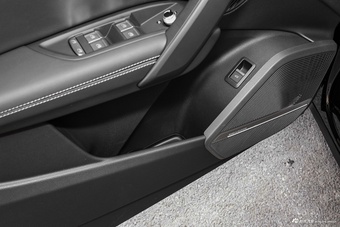 2024款奥迪Q5L 45 TFSI 豪华动感型