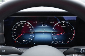 2021款奔驰E级(进口) 改款 E 260 时尚型运动版