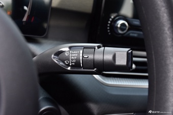 2024款金刚炮2.0T自动8AT柴油两驱精英型长箱