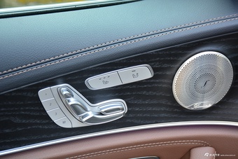 2023款奔驰E级 E 300 L 运动豪华型