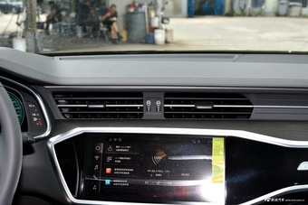 2025款奥迪A6L 改款 45 TFSI quattro 臻选动感型