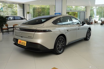 2026款风神E80 515km 领先版