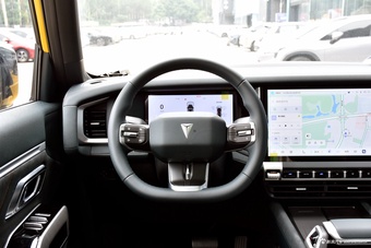 2025款深蓝G318 无忧穿越版 四驱秘境版