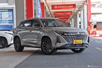 2025款长安UNI-Z 1.5T 尊贵型