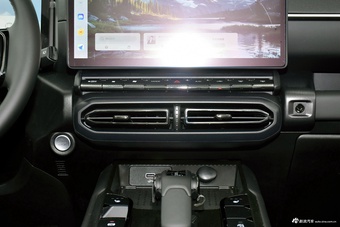 2023款哈弗二代大狗1.5T 两驱潮野版Plus