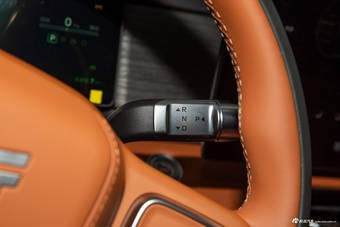 2026款山海L7 PLUS 220km豪华版 5座