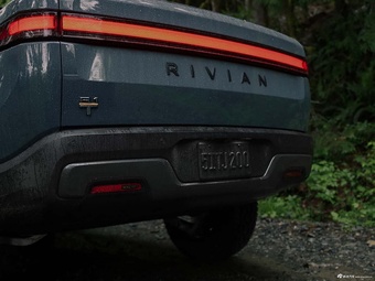 2025款RIVIAN R1T 基本型 官图