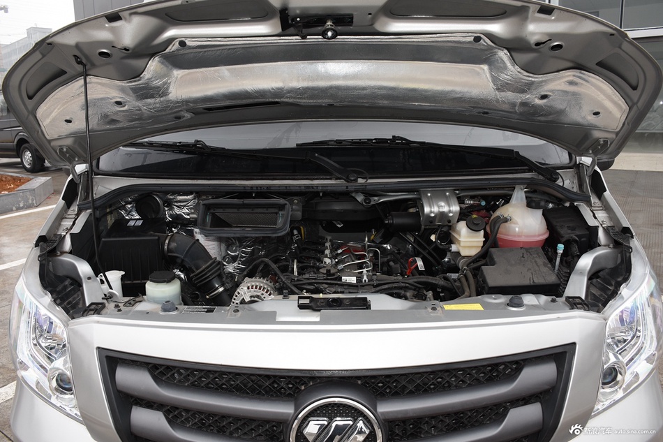 2023款图雅诺康明斯2.8T手动吉象多功能长轴超高顶后双胎7/9座