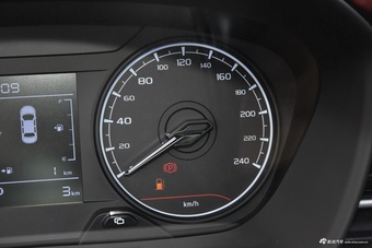 2024款睿蓝汽车X3 PRO 1.5L CVT小飒