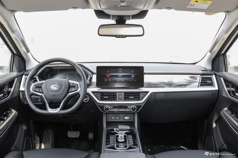 2024款搏胜S6 商用 2.0T自动柴油两驱标轴 豪华版