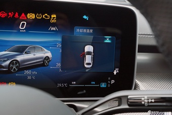 2025款奔驰C级 改款 C 260 L 4MATIC 运动版