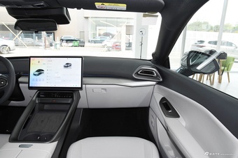 2024款极狐 阿尔法S5 560MAX 185kW