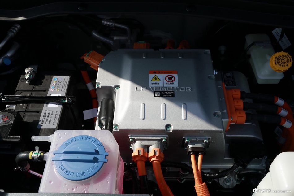 2022款零跑T03 炫晶版