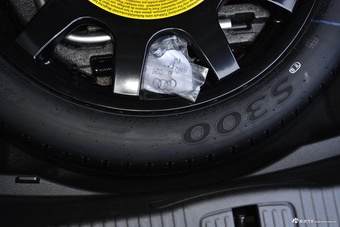 2022款奥迪A8L Horch创始人版 经典型