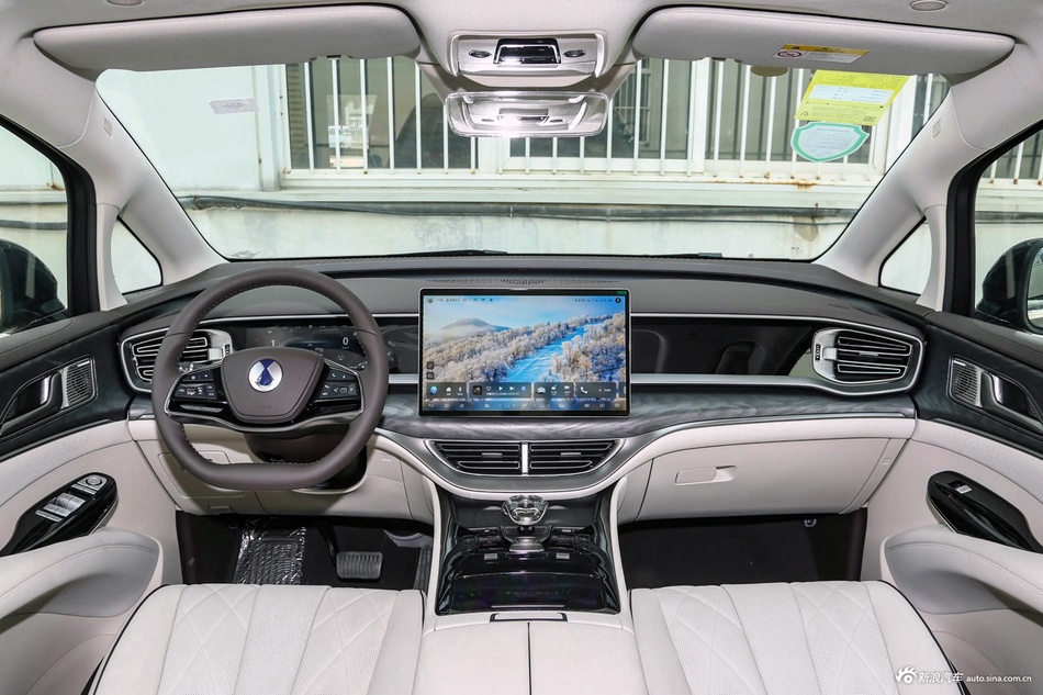 2024款腾势D9 DM-i 1050尊享型