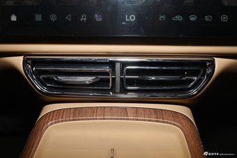 2025款深蓝S09 后驱Ultra+超长续航版