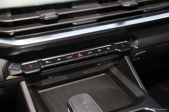 2024款豪越L 2.0T DCT尊贵型