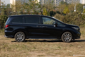 2026款奥德赛 2.0L e:HEV 锐·领享版