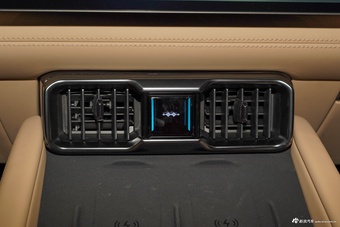 2025款豹8 智勇旗舰版 5座