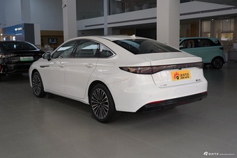 2025款风云A8L 1.5TGDI 145km 豪华型