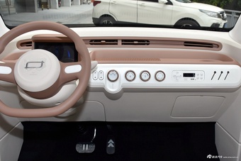 2026款奔腾小马 222km 炫彩马