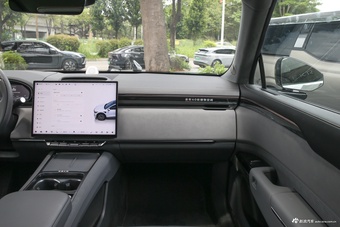 2026款ZEEKR 7X 75kWh 后驱MAX版