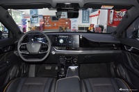 2022款奔腾B70S 2.0T智潮统帅