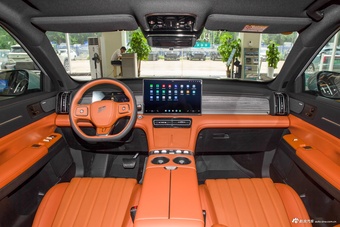 2026款山海L7 PLUS 220km豪华版 5座
