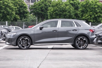 2025款奥迪A3 Sportback 35TFSI 飞驰尊享型