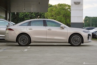 2025款荣威M7 DMH 160km臻享版