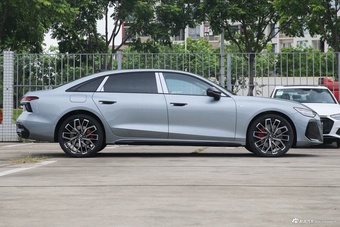 2026款奥迪A6L 3.0T quattro 旗舰型