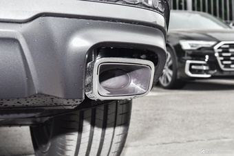 2025款奥迪Q7 45 TFSI quattro S line运动型7座