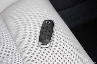 2026款天籁 鸿蒙座舱 2.0L 超舒适版