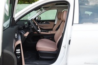 2025款瑞虎8 L 2.0T 自动长虹版 7座