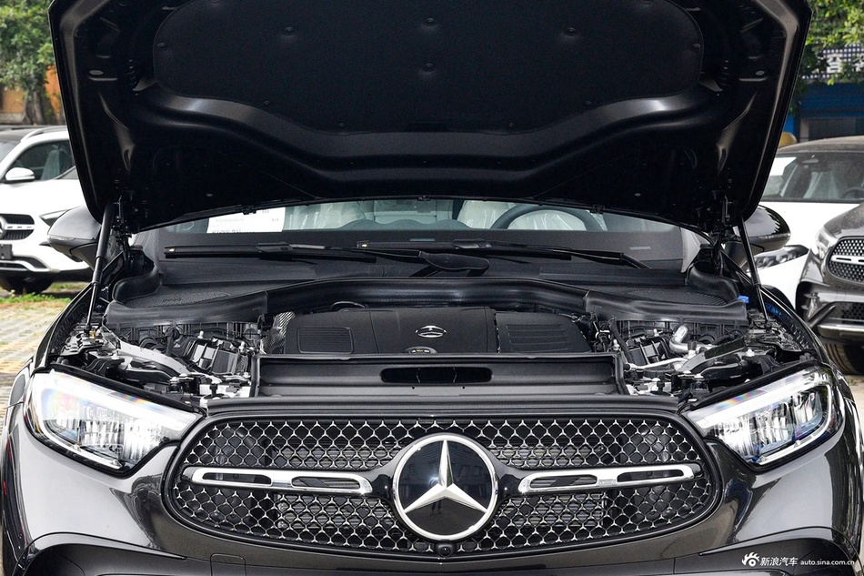 2024款奔驰GLC级轿跑 260 4MATIC 轿跑SUV