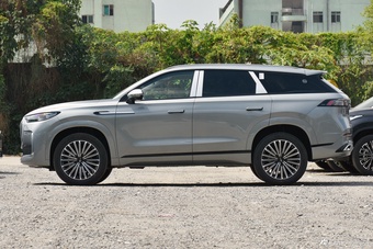 2025款瑞虎9 2.0T 双离合两驱舒享版 7座