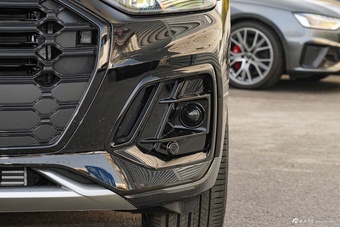 2024款奥迪Q5L 45 TFSI 豪华动感型