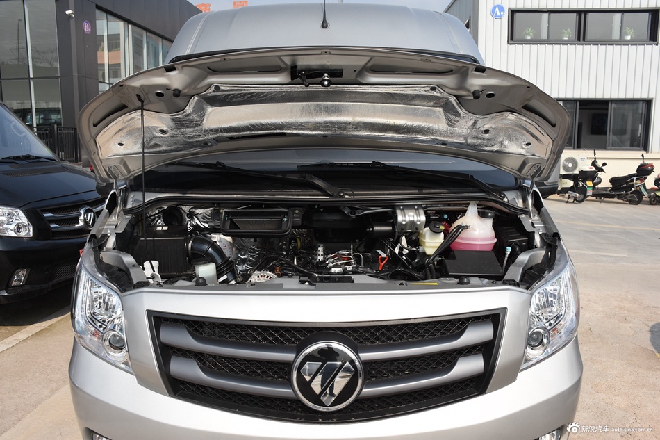 2024款图雅诺 吉象多功能 2.8T手动 长轴中顶 后双胎7座