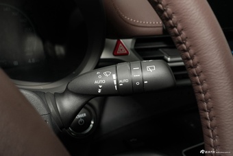 2026款格瑞维亚 2.5L混动 尊爵MAX四驱版