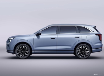 2025款山海L7 PLUS 高配 7座 官图