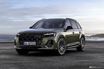 2025款奥迪SQ7 4.0 TFSI Black Edition 英国版