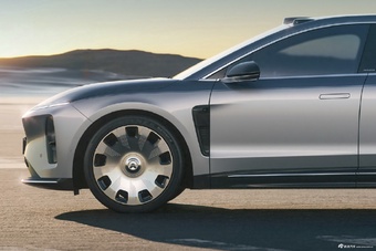 2025款蔚来ET9 100kWh Horizon Edition 官图