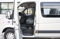 2024款图雅诺 吉象多功能 2.8T手动 加长轴中顶 后单胎7座