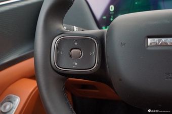 2025款枭龙MAX Hi4 165 Ultra 智驾版